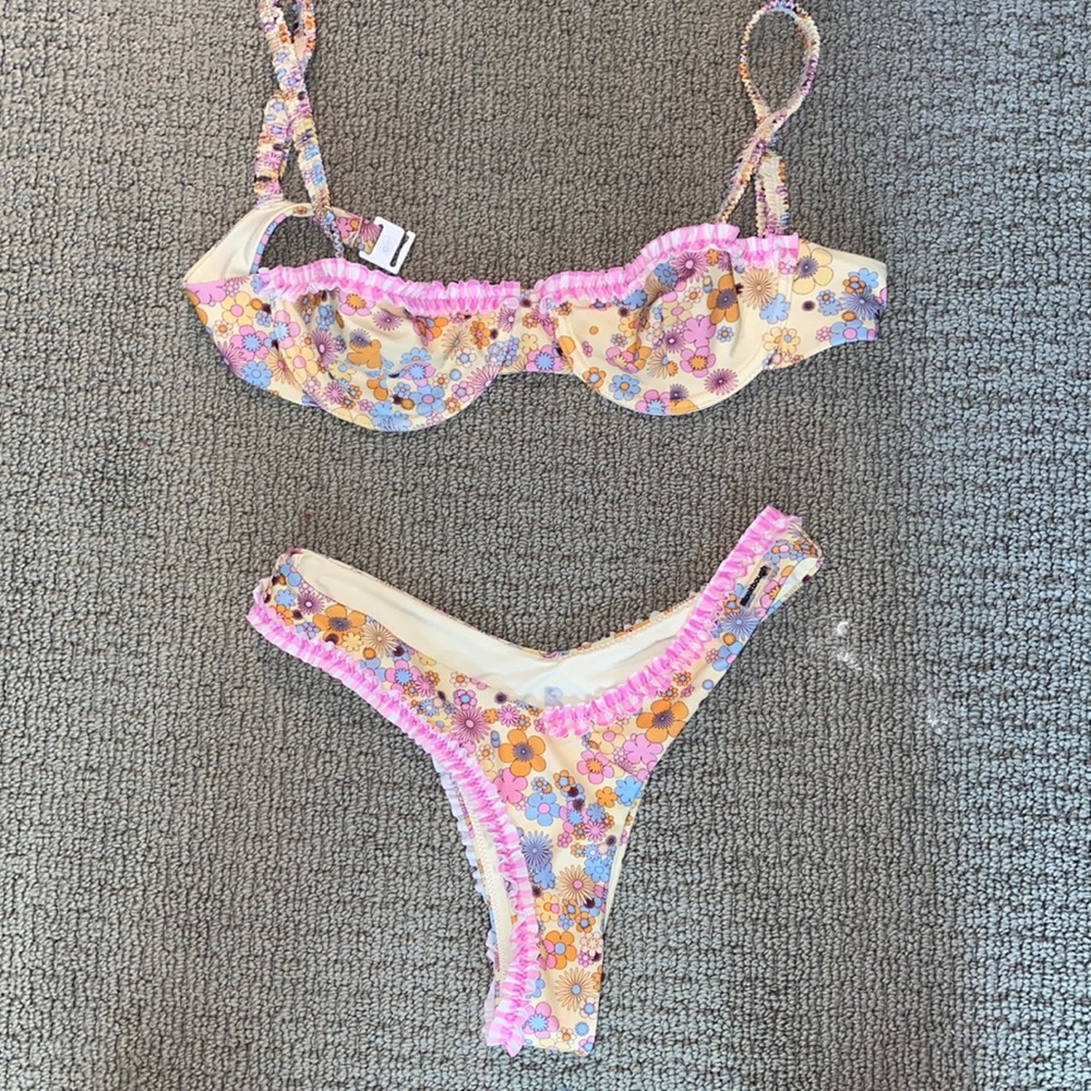 BLACKBOUGH SWIM